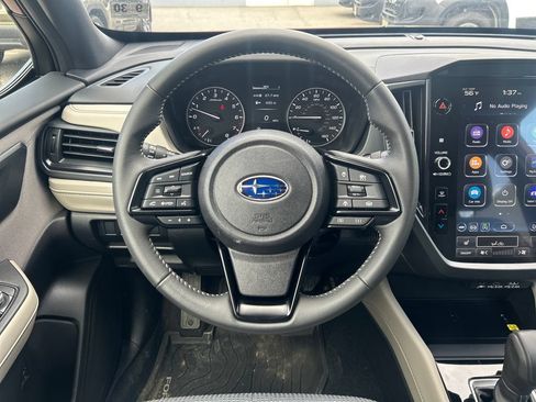 Used 2025 Subaru Forester Premium AWD/4WD image 16