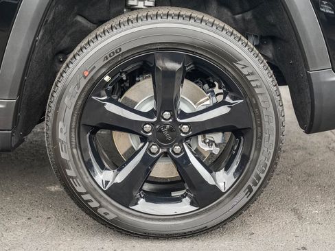 New 2025 Jeep Grand Cherokee L Altitude image 11