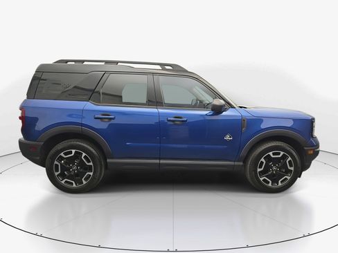 Used 2023 Ford Bronco Sport Outer Banks AWD/4WD image 9