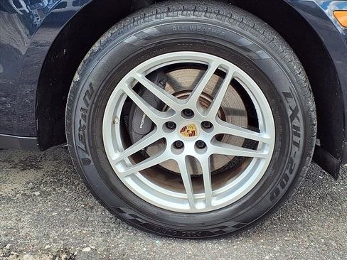 Used 2020 Porsche Macan image 9