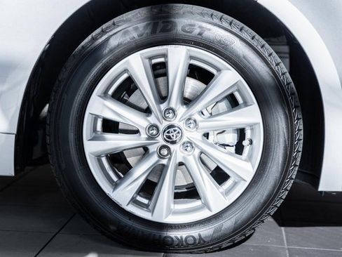 Used 2024 Toyota Corolla SE image 15