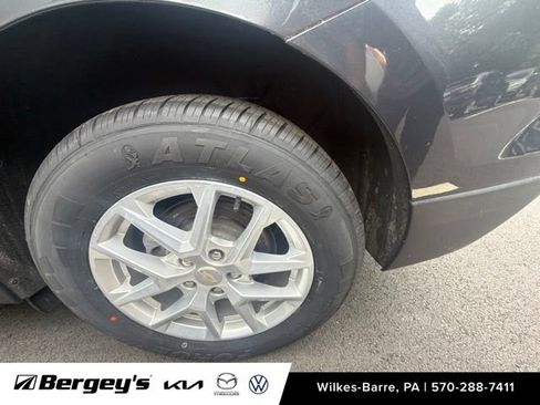 Used 2022 Chevrolet Equinox LS w/ LS Convenience Package AWD/4WD image 18