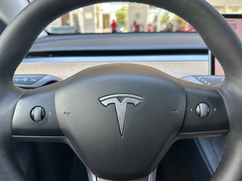 Used 2023 Tesla Model Y Long Range AWD/4WD image 34