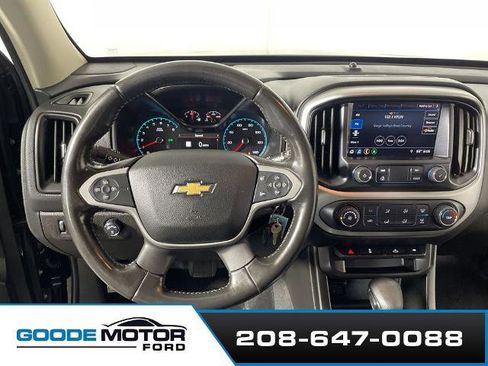 Used 2022 Chevrolet Colorado LT w/ LT Convenience Package AWD/4WD image 13