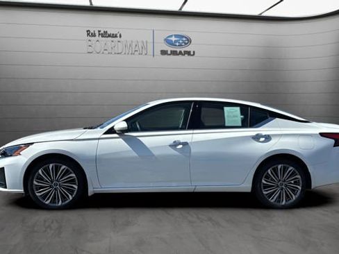 Used 2025 Nissan Altima 2.5 SL AWD/4WD image 9