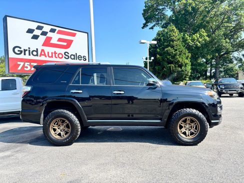 Used 2016 Toyota 4Runner Limited AWD/4WD image 2