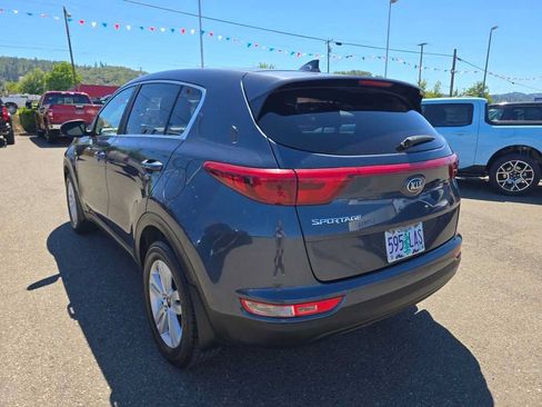 Used 2017 Kia Sportage LX AWD/4WD image 2