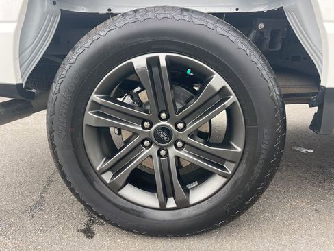 Used 2022 Ford F150 Lariat image 34