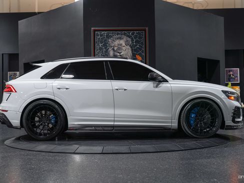 Used 2022 Audi RS Q8 w/ Carbon Optic Package AWD/4WD image 24