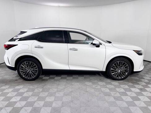 Used 2024 Lexus RX 450h AWD w/ Luxury Package image 8