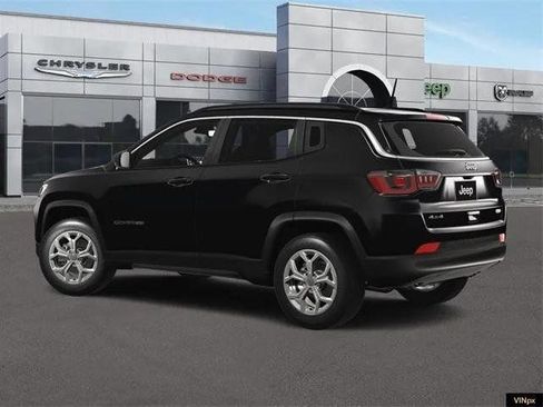 New 2024 Jeep Compass Latitude w/ Convenience Group AWD/4WD image 4