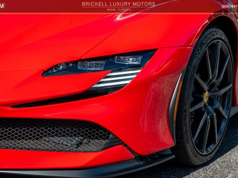 Used 2022 Ferrari SF90 Spider image 57