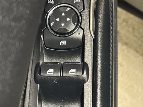 Used 2017 Lincoln MKC Premiere image 14