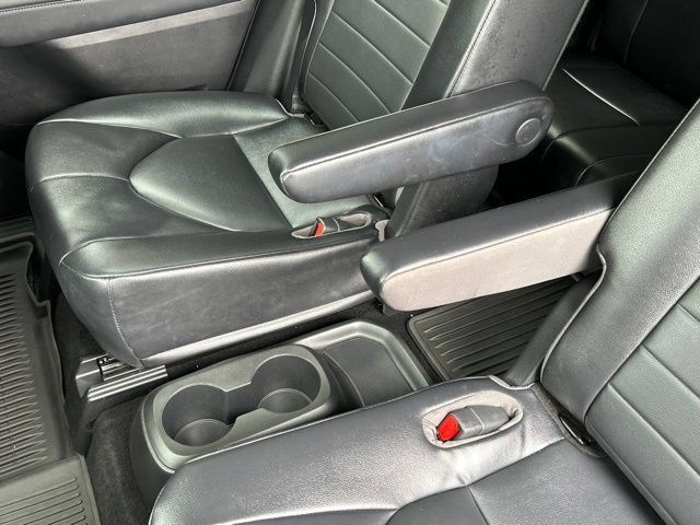 Used 2022 Toyota Highlander XLE AWD/4WD image 33