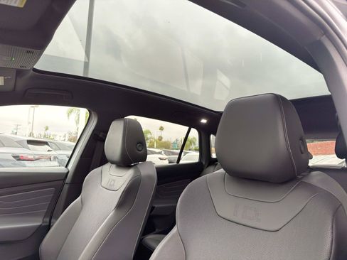 Certified 2023 Volkswagen ID.4 Pro S RWD image 16