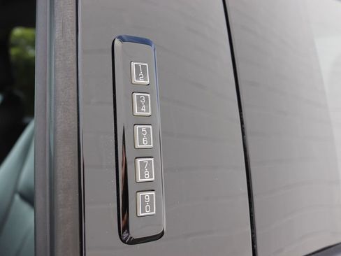 Used 2019 Ford F150 Lariat w/ Equipment Group 502A Luxury AWD/4WD image 45