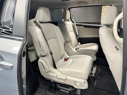 Used 2025 Honda Odyssey EX-L image 17
