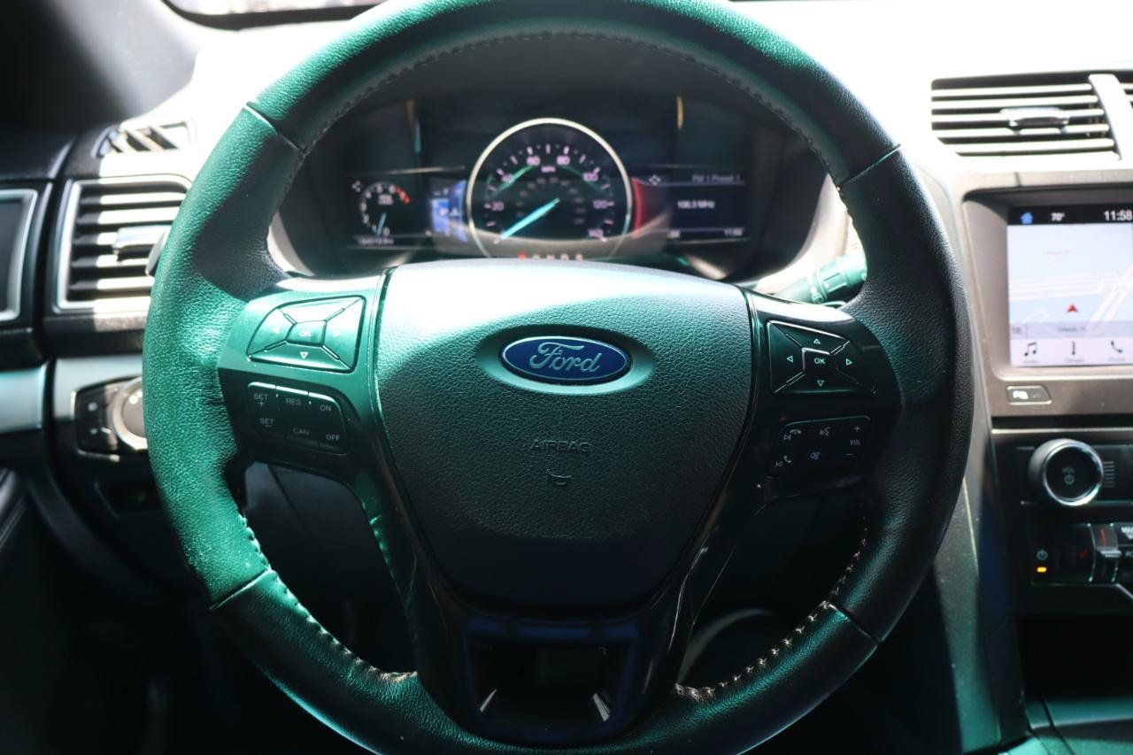 Used 2017 Ford Explorer XLT w/ Equipment Group 202A AWD/4WD image 19