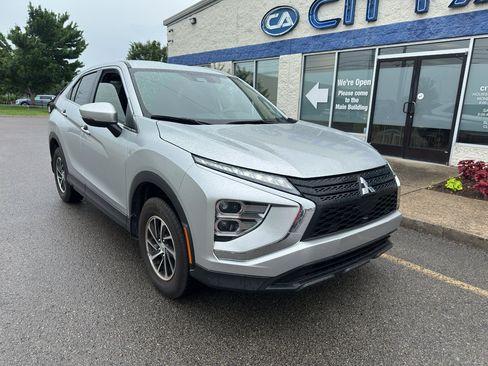 Used 2025 Mitsubishi Eclipse Cross ES AWD/4WD image 2