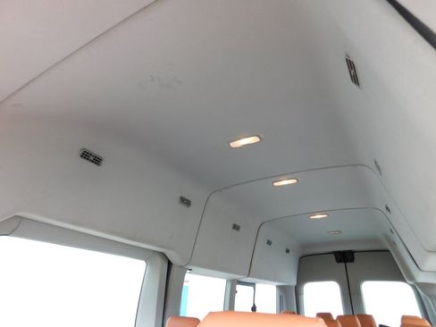 Used 2018 Ford Transit 350 XL RWD image 46