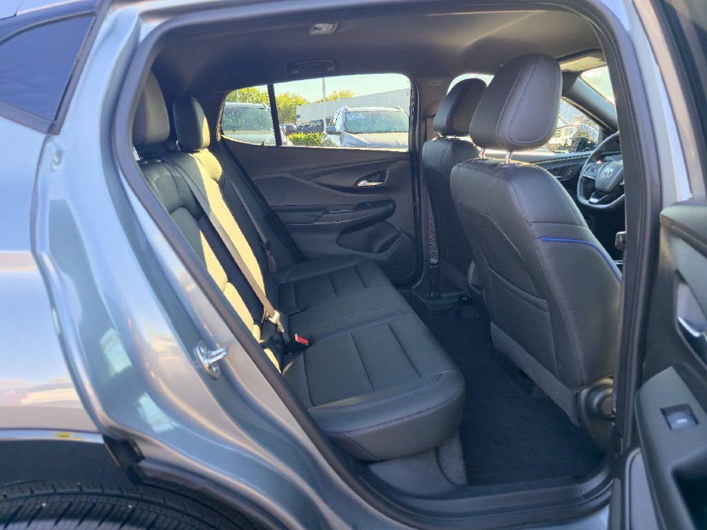 Used 2025 Buick Envista Sport Touring w/ Convenience I Package FWD image 26