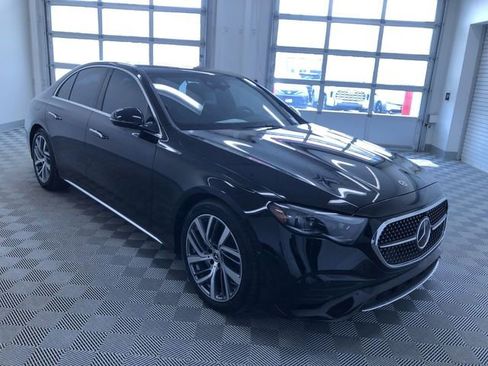 Used 2025 Mercedes-Benz E 350 4MATIC Sedan image 34