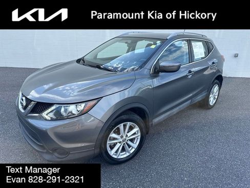 Used 2017 Nissan Rogue Sport SV FWD image 1