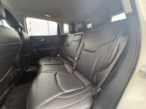 Used 2018 Jeep Compass Limited w/ Navigation Group AWD/4WD image 9