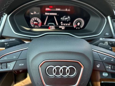 Used 2022 Audi Q5 2.0T Premium Plus w/ Premium Plus Package AWD/4WD image 33