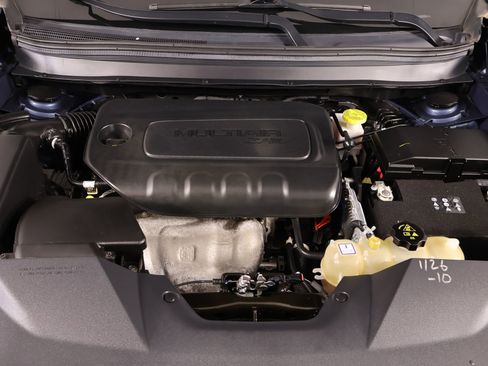 Used 2020 Jeep Cherokee Latitude Plus w/ Cold Weather Group image 19