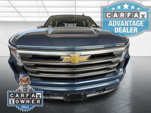 Used 2024 Chevrolet Silverado 1500 High Country w/ Z71 Off-Road Package AWD/4WD image 7