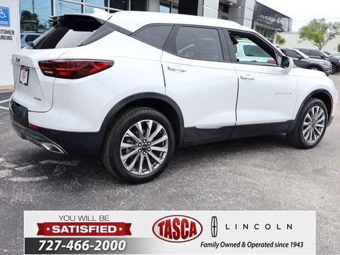 Used 2024 Chevrolet Blazer Premier w/ Enhanced Convenience Package FWD image 8