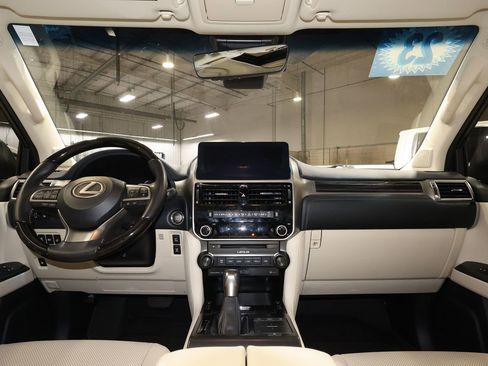 Used 2023 Lexus GX 460 Premium w/ Premium Plus Package image 28