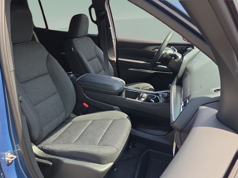 New 2026 Chevrolet Traverse LT w/ Driver Confidence Package FWD image 15