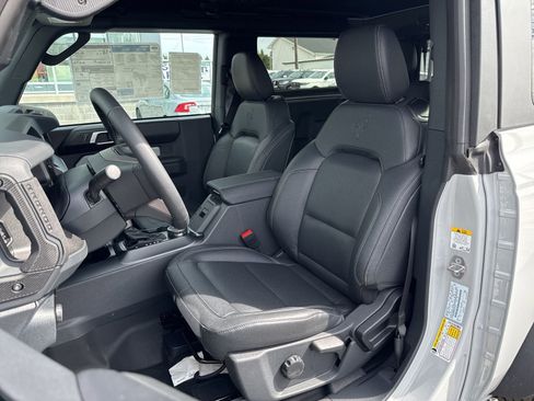 New 2026 Ford Bronco Badlands AWD/4WD image 2