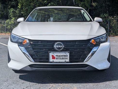 Used 2025 Nissan Sentra SV FWD image 8