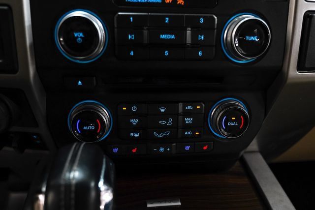 Used 2017 Ford F150 Lariat w/ Equipment Group 502A Luxury AWD/4WD image 22