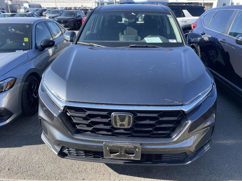 Used 2023 Honda CR-V LX image 2