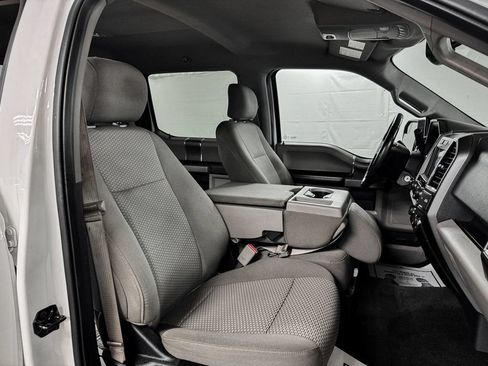 Used 2017 Ford F150 XLT w/ Equipment Group 302A Luxury AWD/4WD image 10