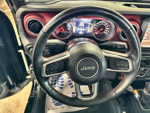 Used 2022 Jeep Gladiator Rubicon w/ Cold Weather Group image 17