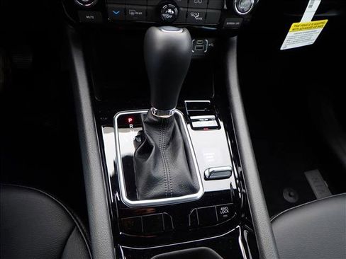 New 2026 Jeep Compass Latitude image 19