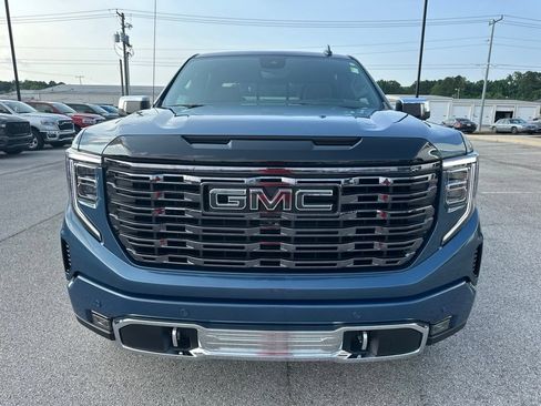 Used 2025 GMC Sierra 1500 Denali Ultimate AWD/4WD image 3