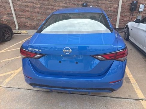 Used 2025 Nissan Sentra SV w/ All-Weather Package FWD image 5