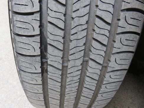 Used 2017 GMC Acadia SLE w/ Driver Alert Package I image 33