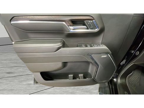Used 2024 GMC Sierra 1500 SLT w/ SLT Premium Plus Package image 9