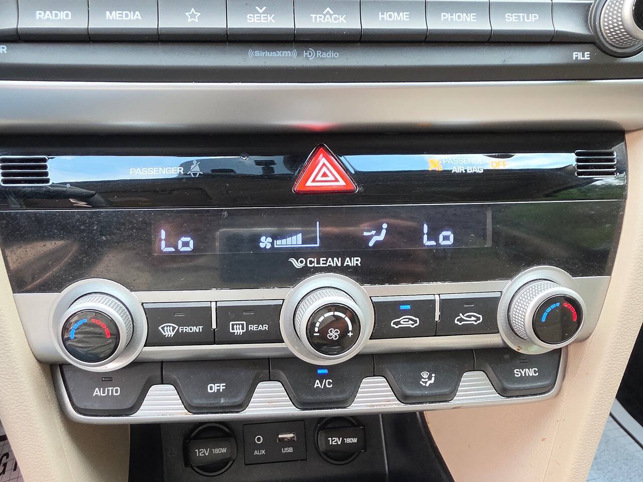 Used 2020 Hyundai Elantra SEL FWD image 22