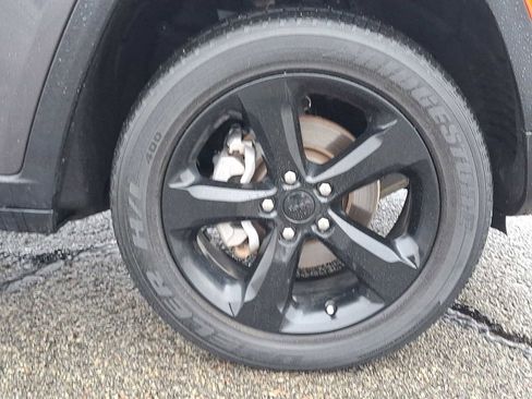 Used 2022 Jeep Grand Cherokee Altitude image 8