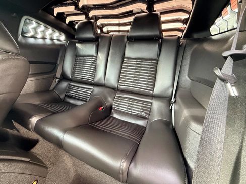 Used 2011 Ford Mustang Shelby GT500 w/ SVT Performance Pkg image 34