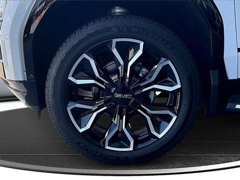 New 2025 GMC Sierra EV Denali image 12