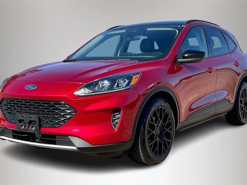 Certified 2020 Ford Escape SE Sport image 2